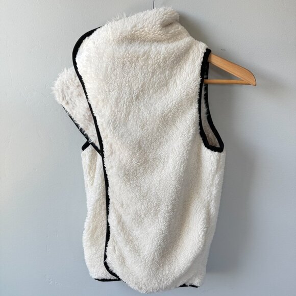 Charming Charlie Small White with Black Trim Sherpa Furry Vest - Picture 6 of 12